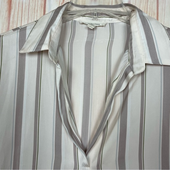 Grade & Gather Two Piece Striped Pajama Set (M/L) - Picture 3 of 16